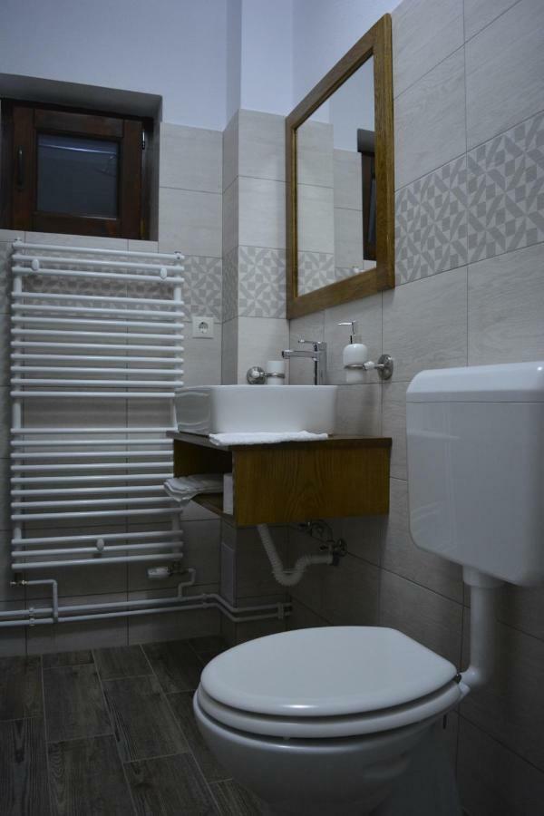 Hotel Casa Muskátli Vendégház à Sovata Extérieur photo