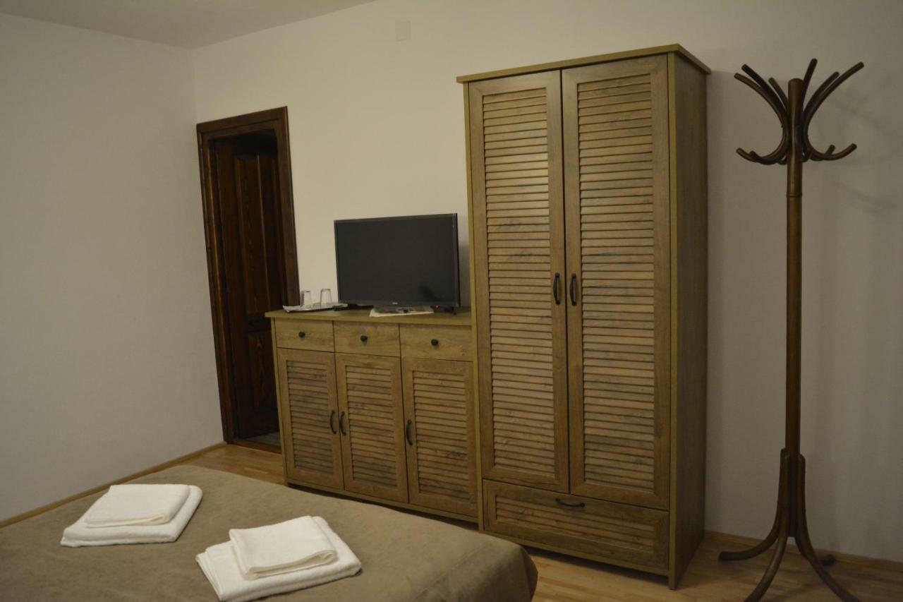 Hotel Casa Muskátli Vendégház à Sovata Extérieur photo